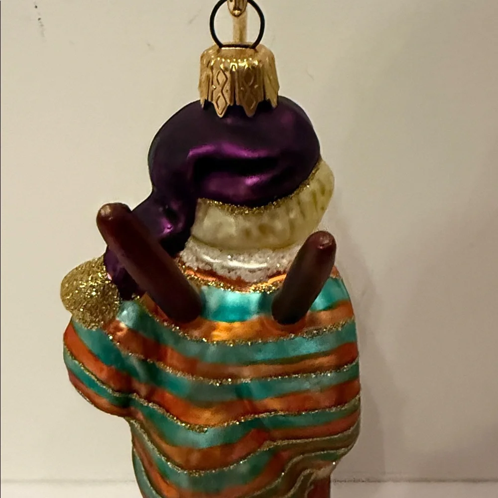 GERMAN HAMBURGER WEIHNACHTSKONTOR GLASS HOLIDAY ORNAMENT CLOWN ON STILTS MULTI